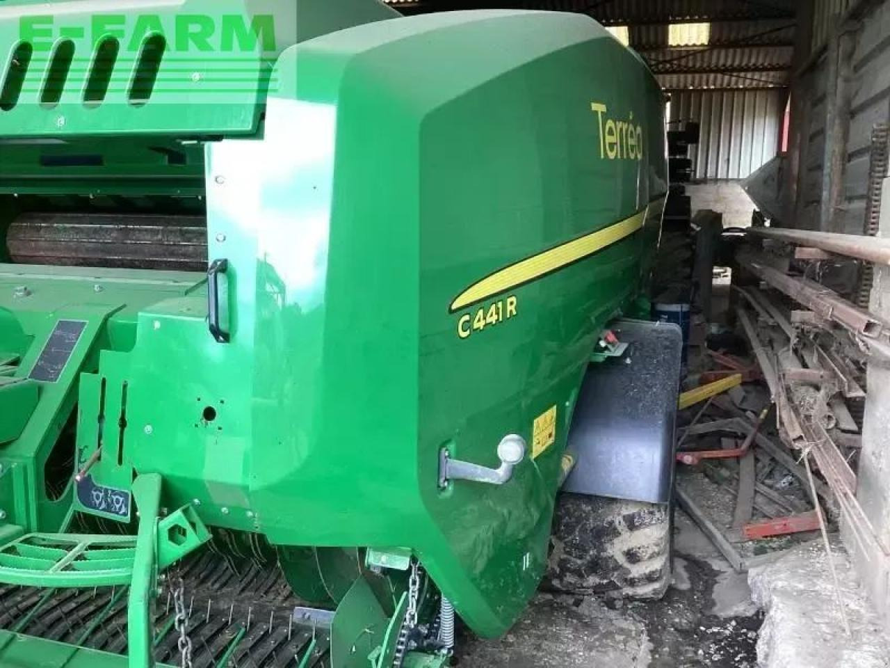 John Deere c441r - Square baler: picture 3 John Deere c441r - Square baler: picture 3