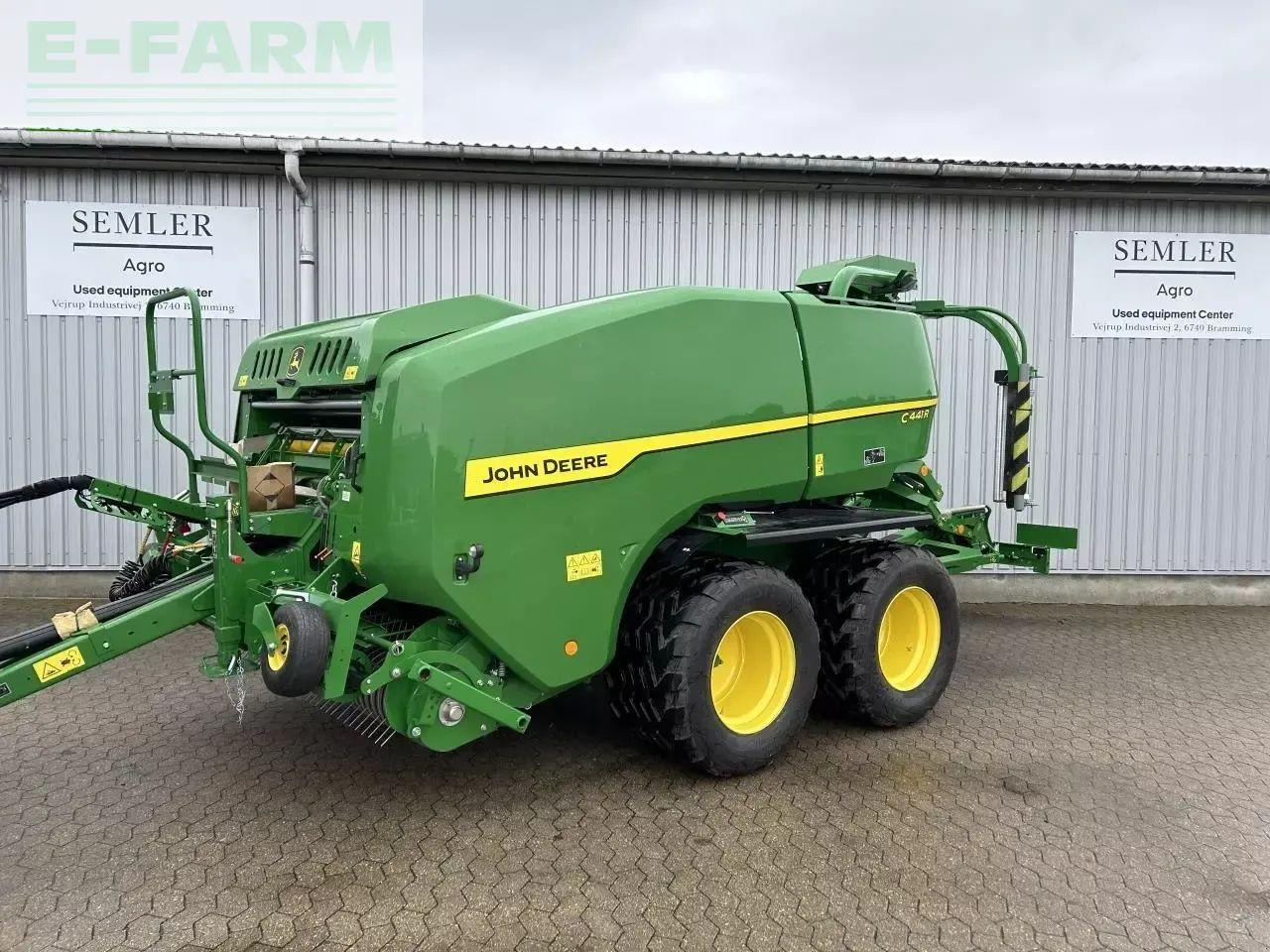 John Deere c441r - Square baler: picture 1 John Deere c441r - Square baler: picture 1