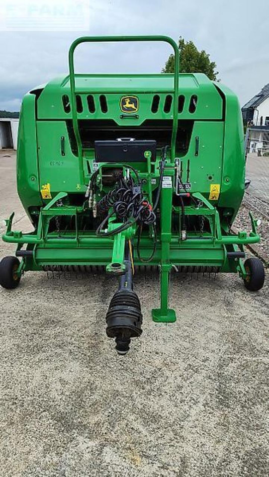 John Deere f441r - Square baler: picture 5 John Deere f441r - Square baler: picture 5