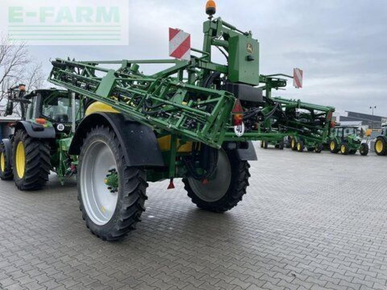 John Deere r 732i - Trailed sprayer: picture 5 John Deere r 732i - Trailed sprayer: picture 5