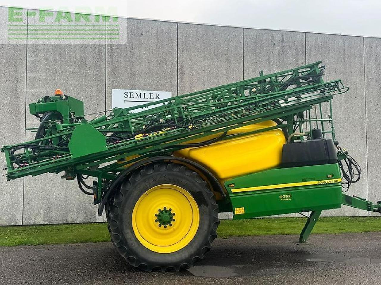 John Deere r952i - Trailed sprayer: picture 2 John Deere r952i - Trailed sprayer: picture 2
