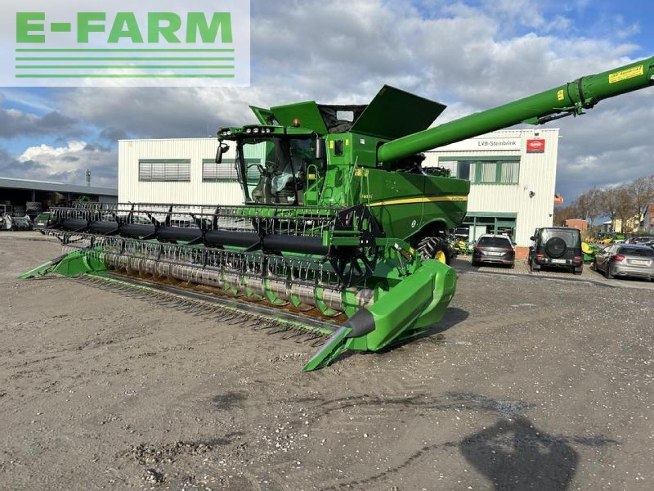 John Deere s685i - Combine harvester: picture 1 John Deere s685i - Combine harvester: picture 1