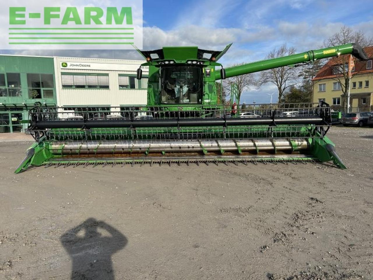 John Deere s685i - Combine harvester: picture 2 John Deere s685i - Combine harvester: picture 2