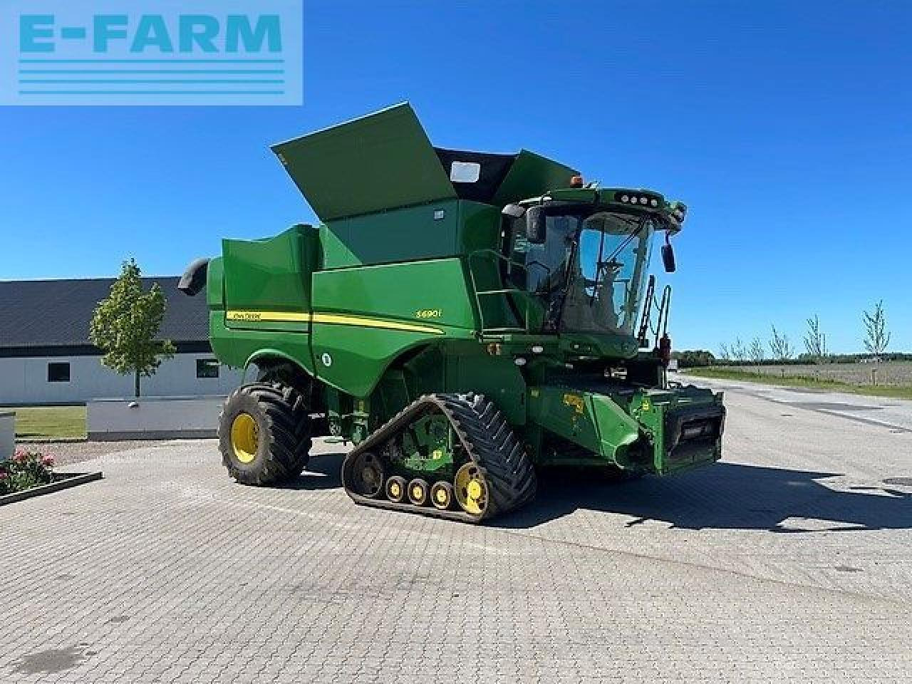 John Deere s690 - Combine harvester: picture 1 John Deere s690 - Combine harvester: picture 1