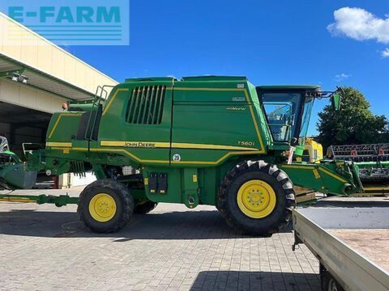 John Deere t560 i hill master - Combine harvester: picture 2 John Deere t560 i hill master - Combine harvester: picture 2