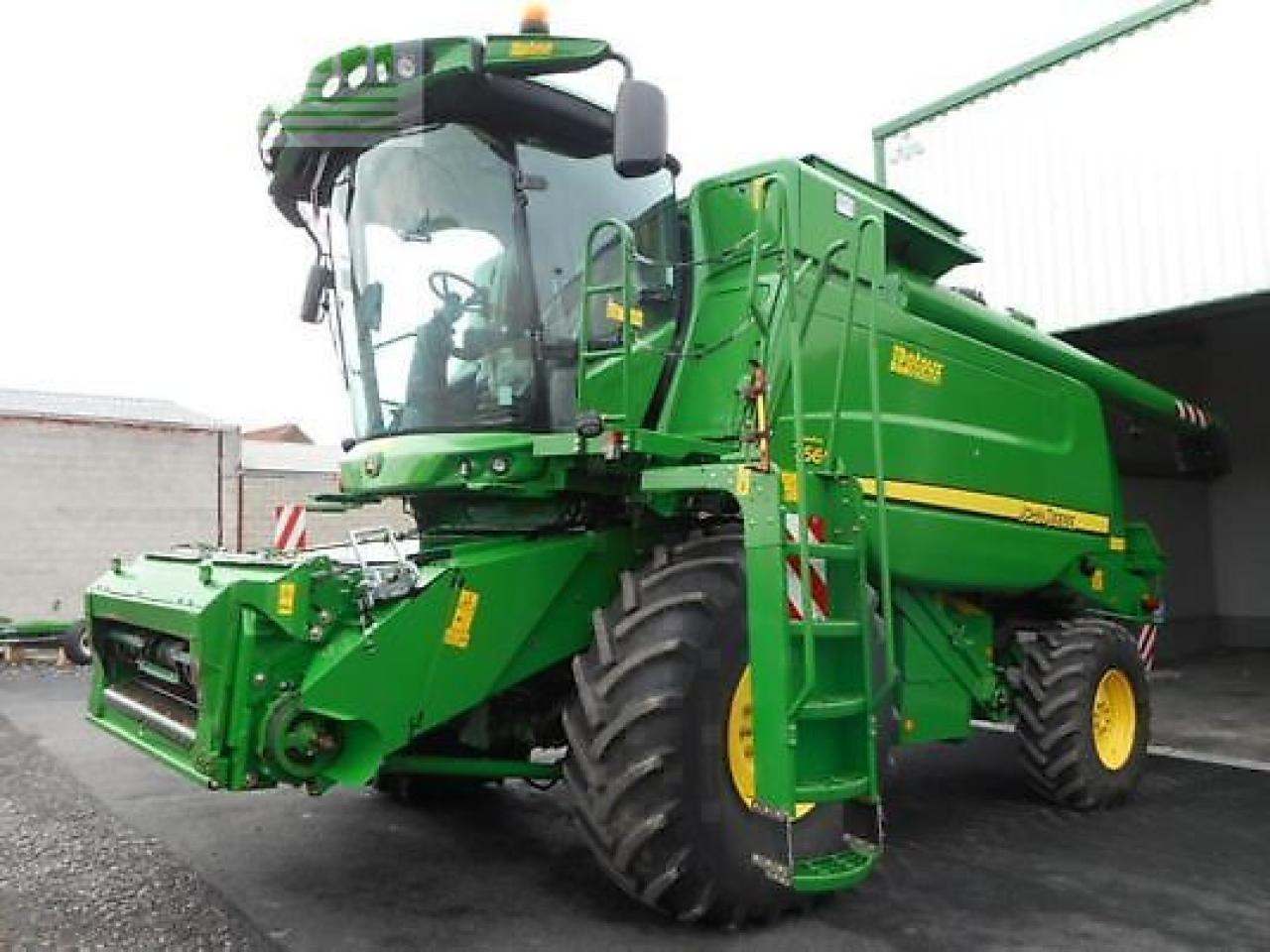 John Deere t660 - Combine harvester: picture 1 John Deere t660 - Combine harvester: picture 1