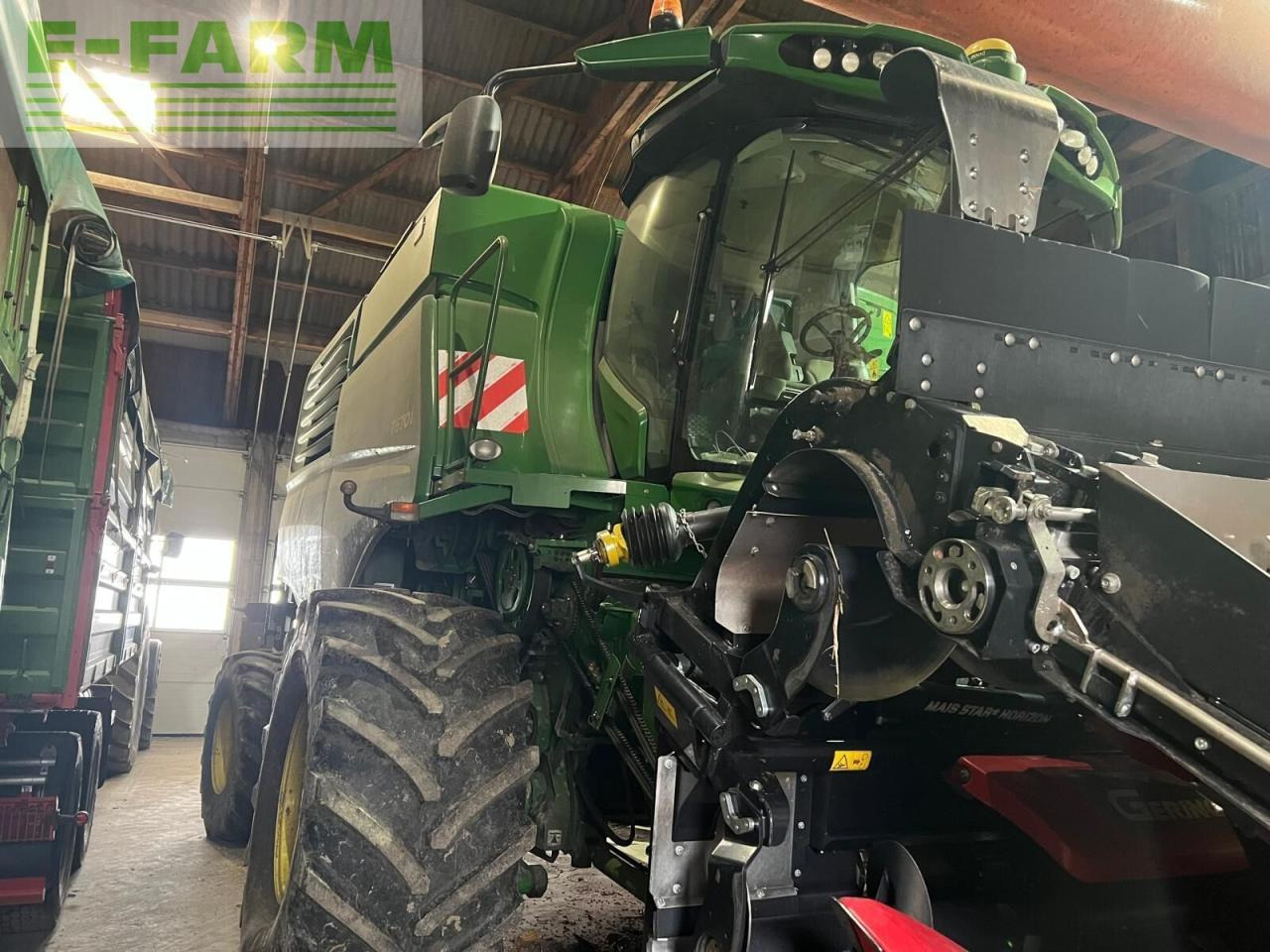 John Deere t670 - Combine harvester: picture 2 John Deere t670 - Combine harvester: picture 2