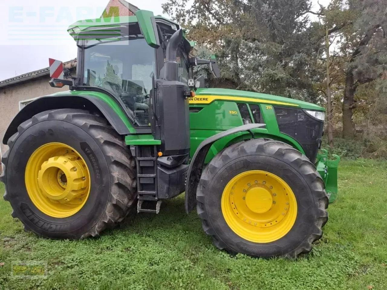 John Deere traktor 7r330 - Farm tractor: picture 1 John Deere traktor 7r330 - Farm tractor: picture 1