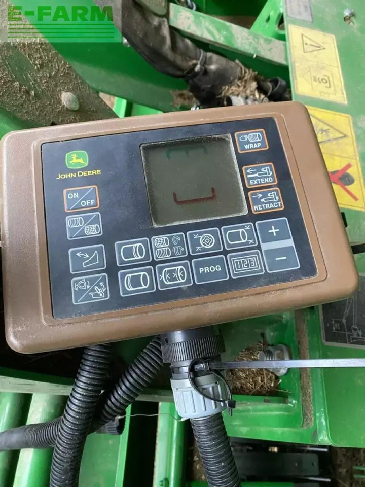 Square baler John Deere v451m: picture 7