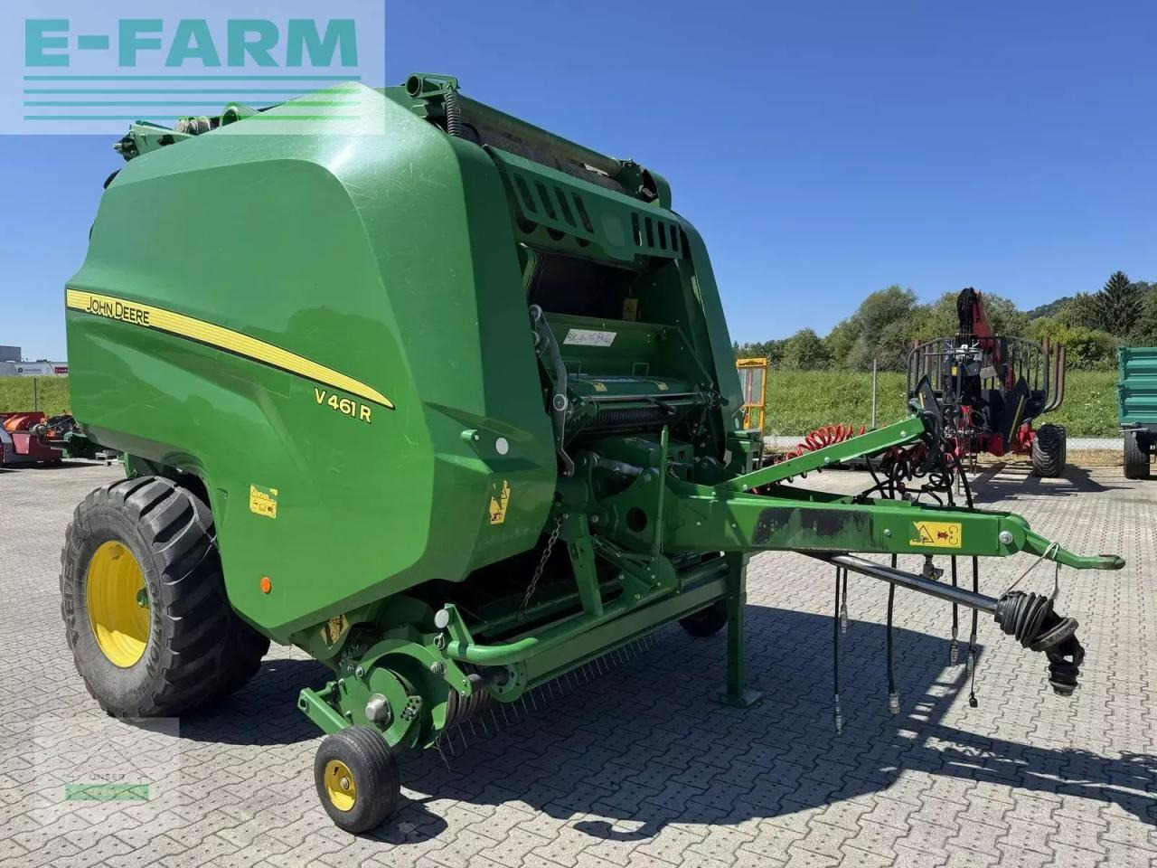 John Deere v461r - Square baler: picture 2 John Deere v461r - Square baler: picture 2