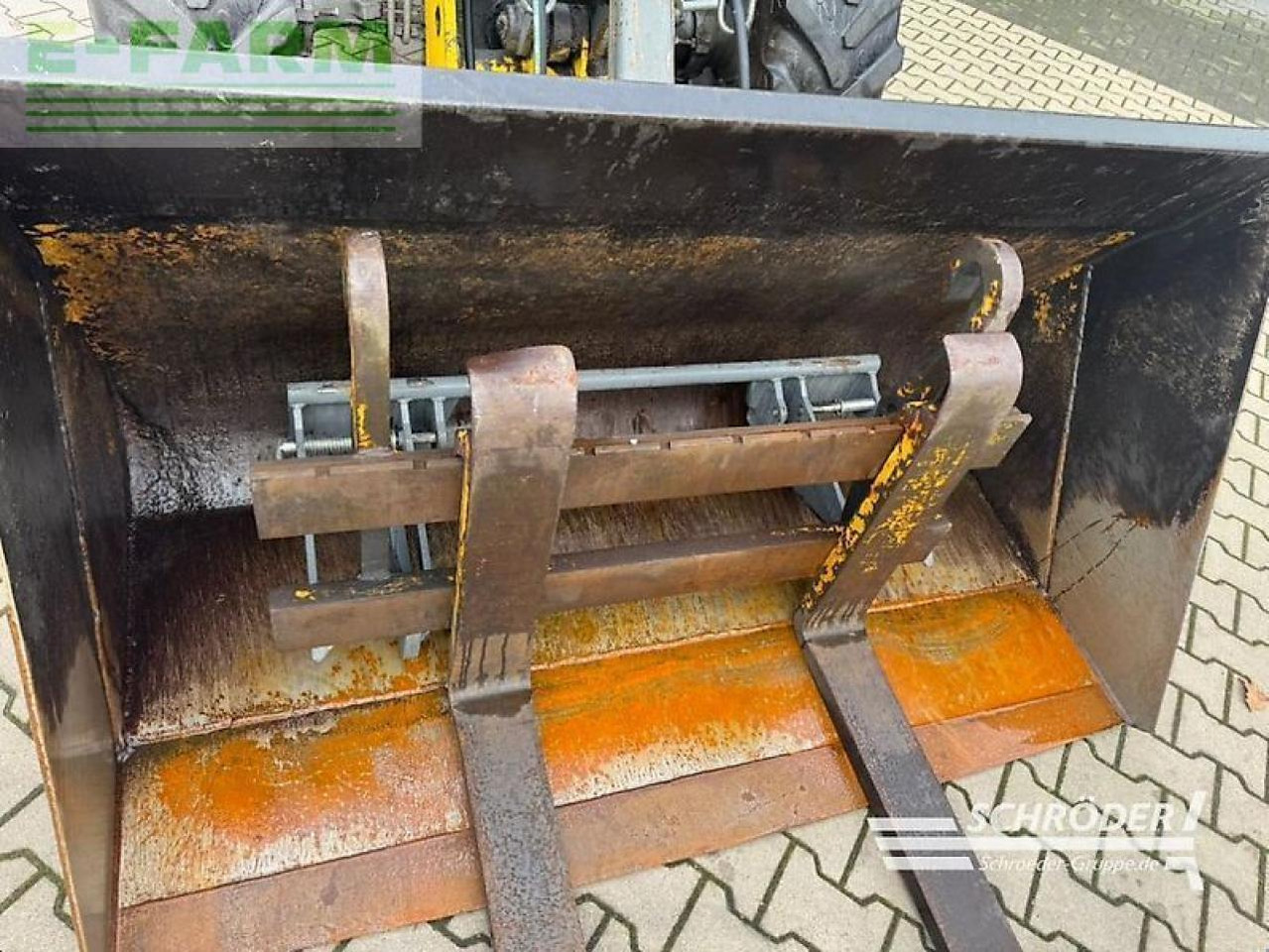 Kramer 380 allrad + schaufel + palettengabel - Mini excavator: picture 3 Kramer 380 allrad + schaufel + palettengabel - Mini excavator: picture 3