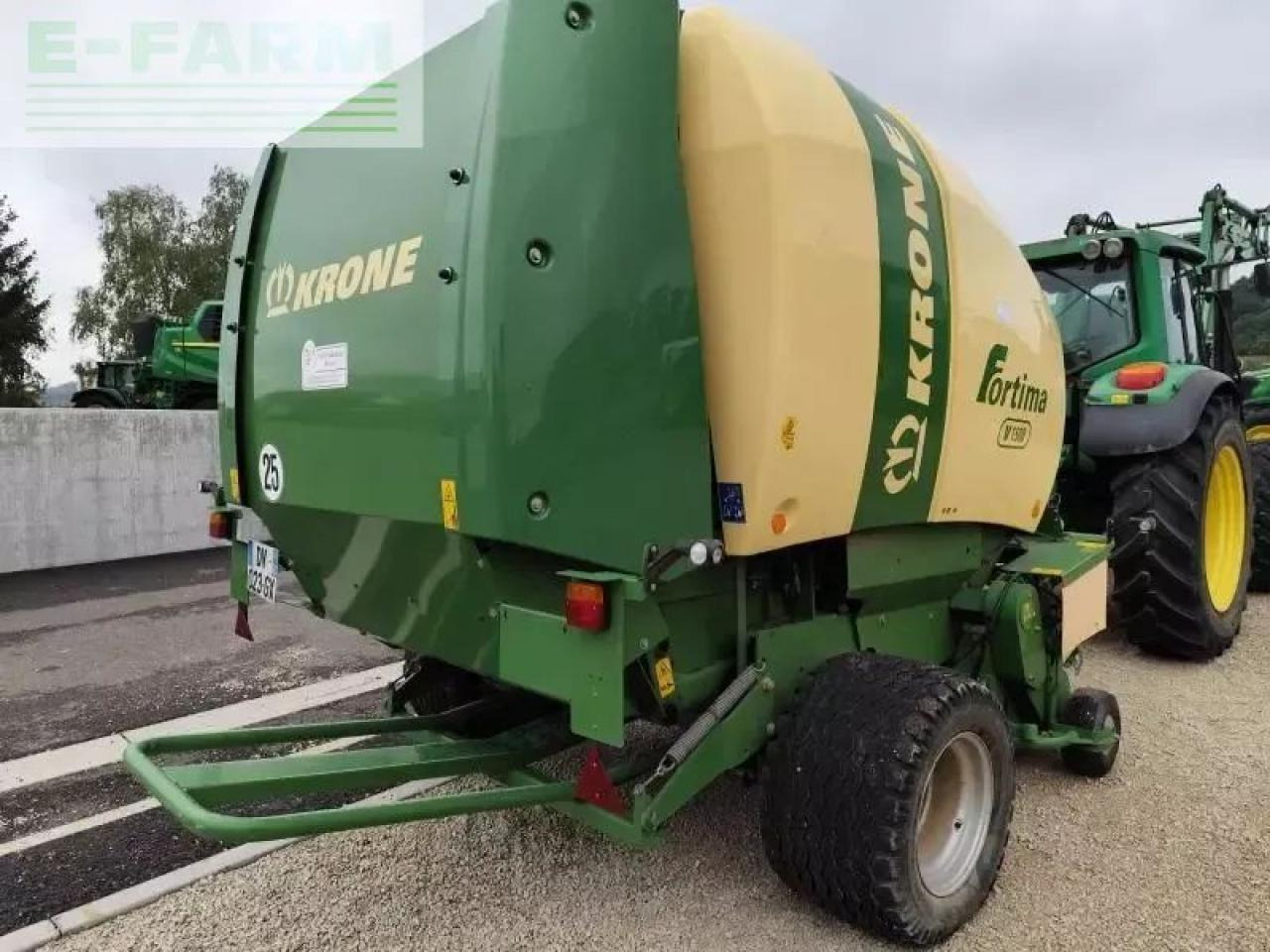 Krone v 1500 - Square baler: picture 5 Krone v 1500 - Square baler: picture 5