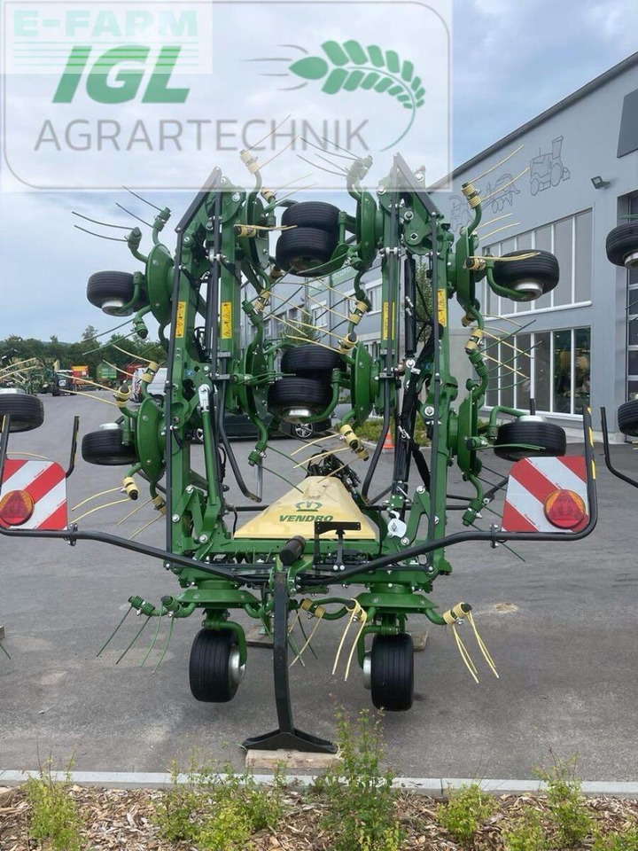 Krone vendro 1020 (kw103-15) - Tedder/ Rake: picture 1 Krone vendro 1020 (kw103-15) - Tedder/ Rake: picture 1