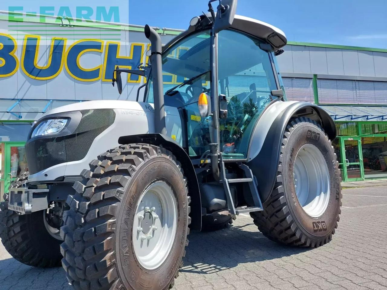 Kubota m4-073cab - Farm tractor: picture 1 Kubota m4-073cab - Farm tractor: picture 1