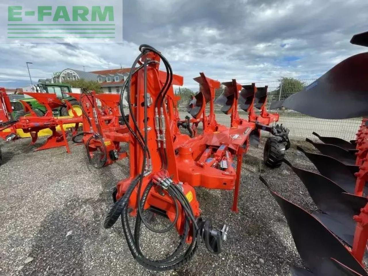 Kuhn varimaster 153 4e5t - Plow: picture 2 Kuhn varimaster 153 4e5t - Plow: picture 2