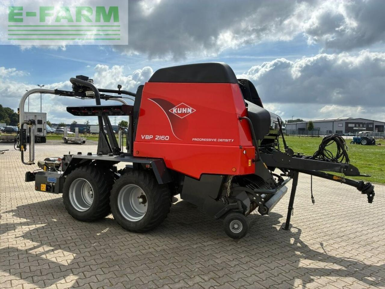 Kuhn vbp 2160 oc 14 - Square baler: picture 3 Kuhn vbp 2160 oc 14 - Square baler: picture 3
