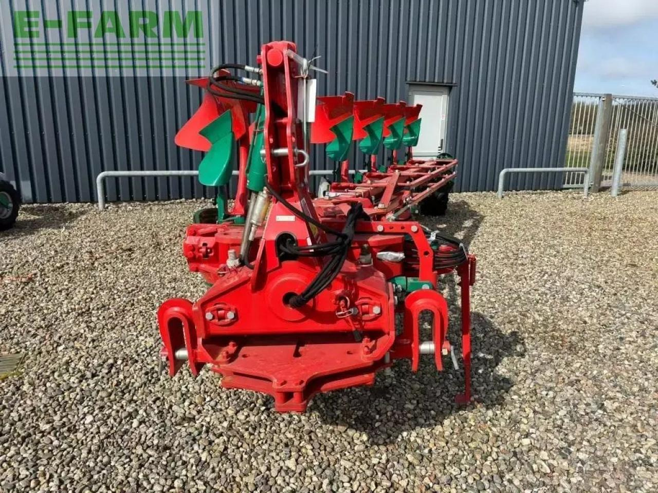 Kverneland 3300 s variomat 6 f - Plow: picture 3 Kverneland 3300 s variomat 6 f - Plow: picture 3