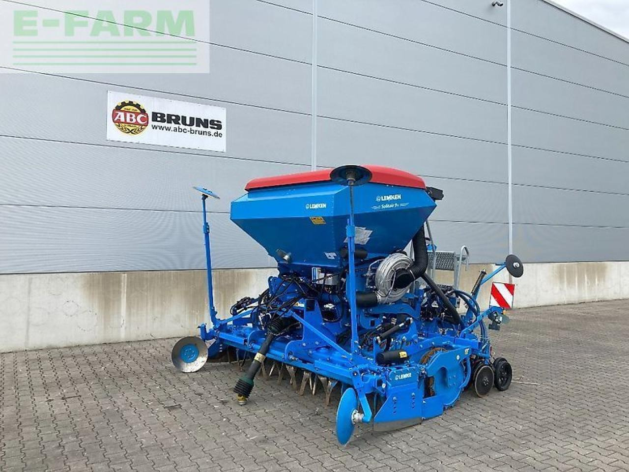 Lemken solitair 9+ / zirkon 12/300 - Soil tillage equipment: picture 1 Lemken solitair 9+ / zirkon 12/300 - Soil tillage equipment: picture 1