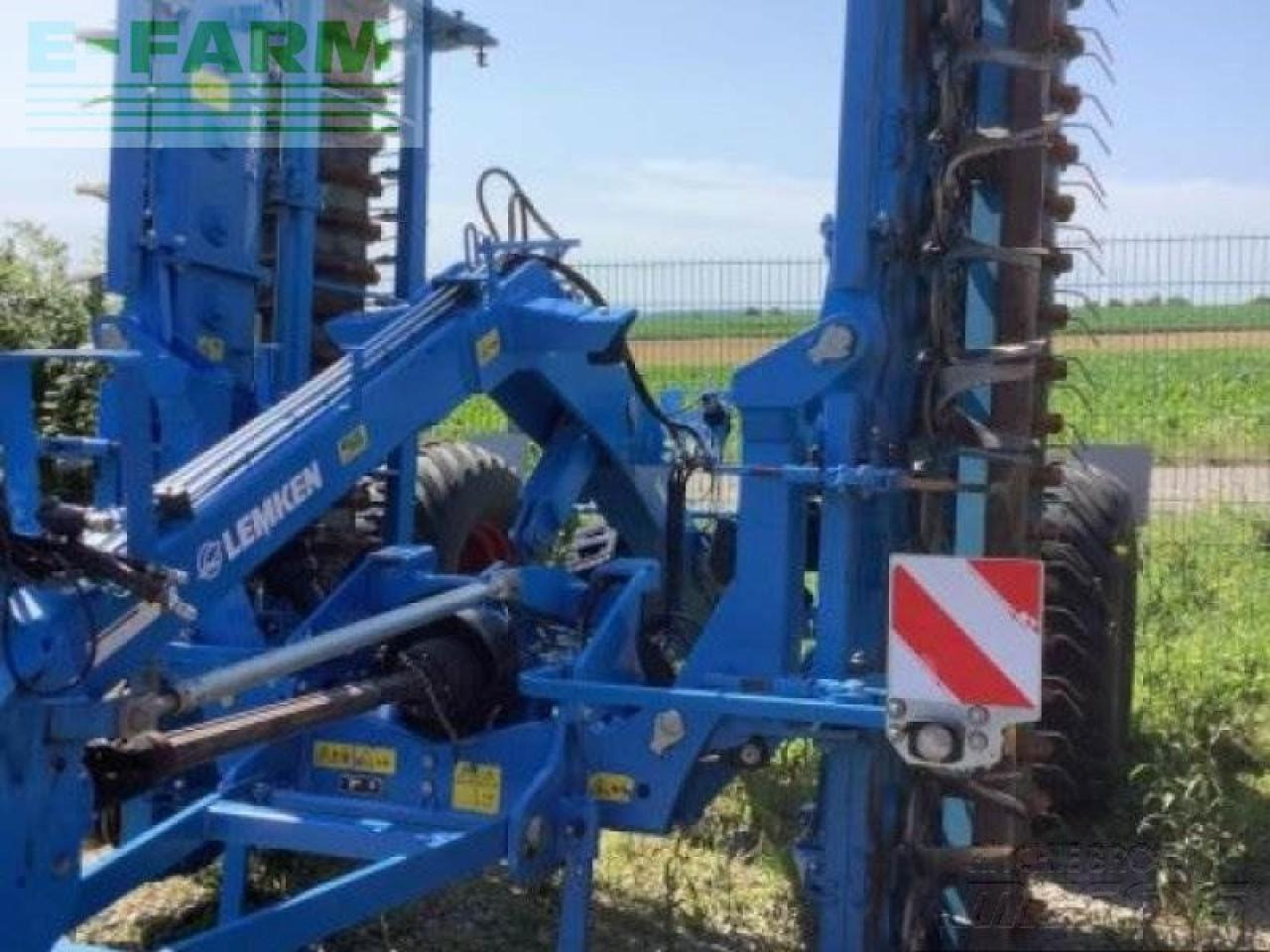 Lemken zirkon 12 mit fahrwerk - Disc harrow: picture 1 Lemken zirkon 12 mit fahrwerk - Disc harrow: picture 1