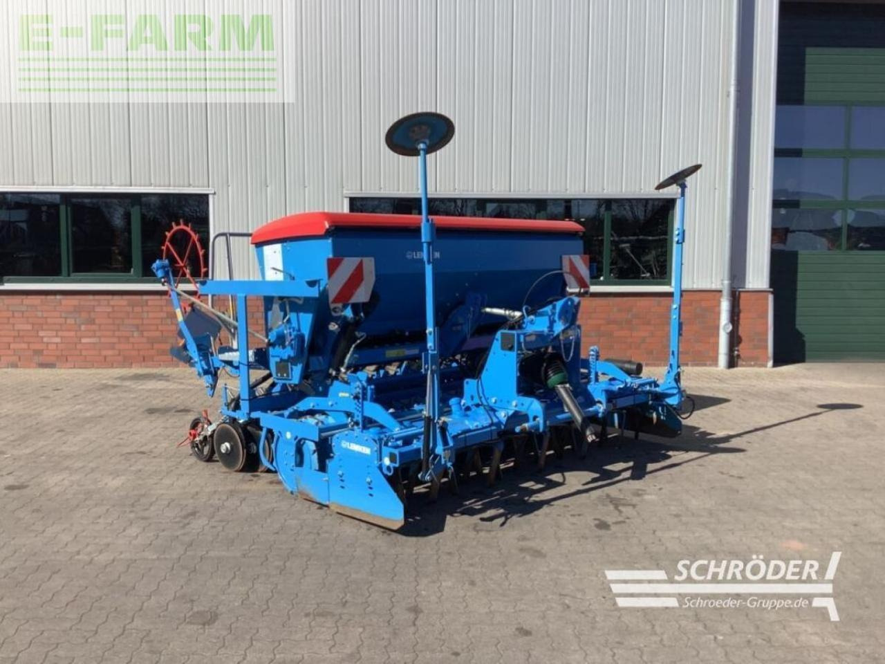 Lemken zirkon 8/300 + saphir 9/300 - Seed drill: picture 1 Lemken zirkon 8/300 + saphir 9/300 - Seed drill: picture 1