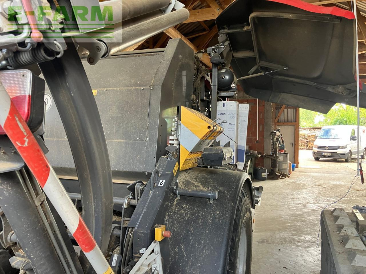 Massey Ferguson 3130F RB - Square baler: picture 4 Massey Ferguson 3130F RB - Square baler: picture 4