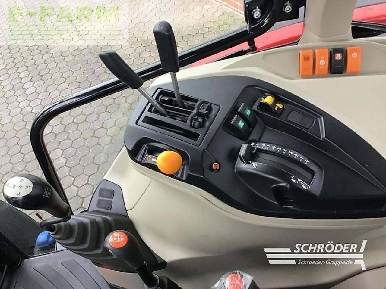 Massey Ferguson 4709 m cab essential - Farm tractor: picture 2 Massey Ferguson 4709 m cab essential - Farm tractor: picture 2