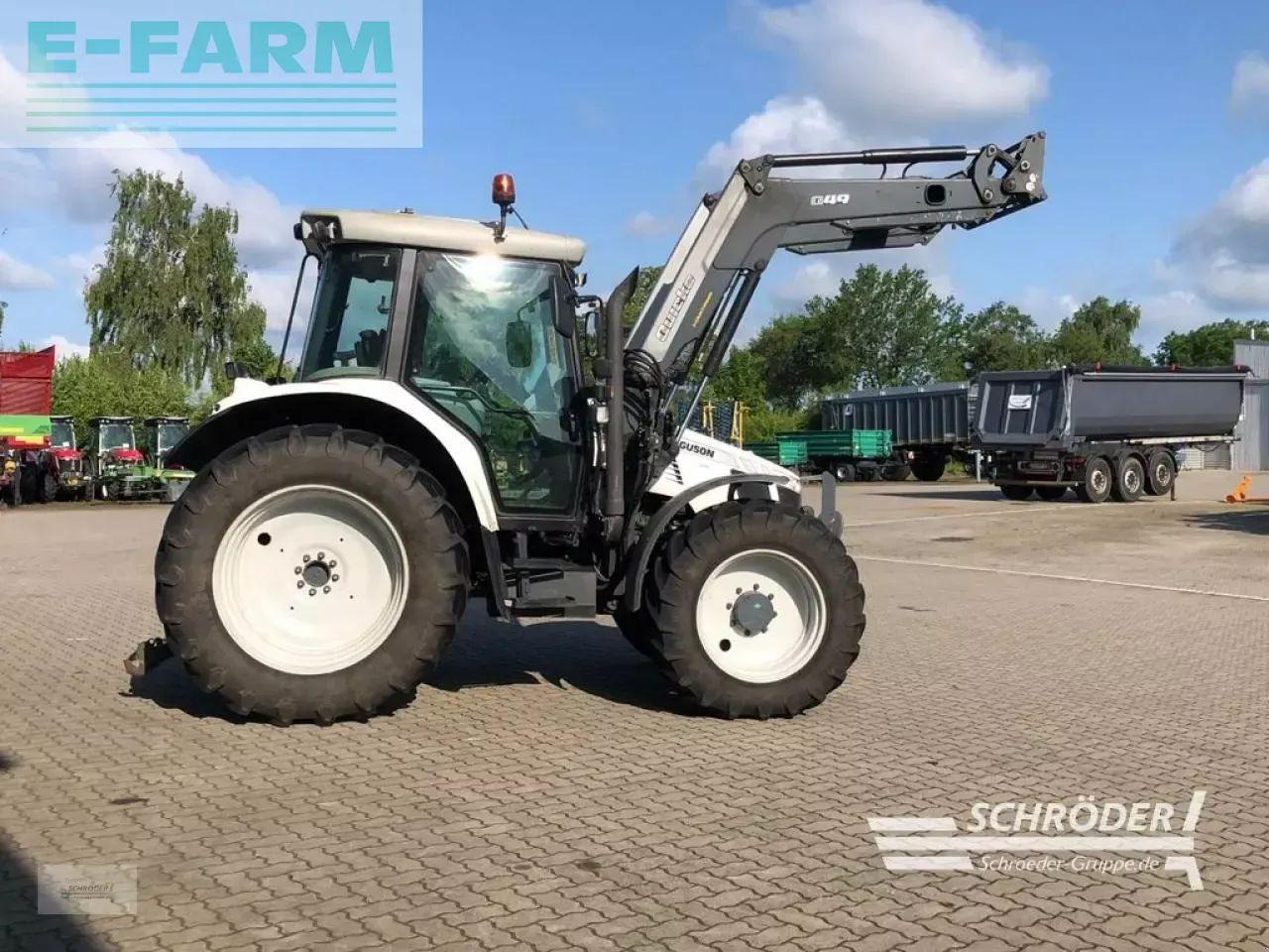 Massey Ferguson 5430 dyna-4 - Farm tractor: picture 4 Massey Ferguson 5430 dyna-4 - Farm tractor: picture 4