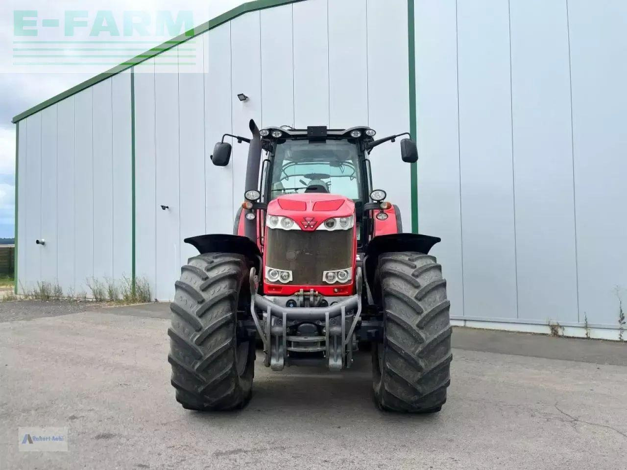 Massey Ferguson 8690 - Farm tractor: picture 2 Massey Ferguson 8690 - Farm tractor: picture 2
