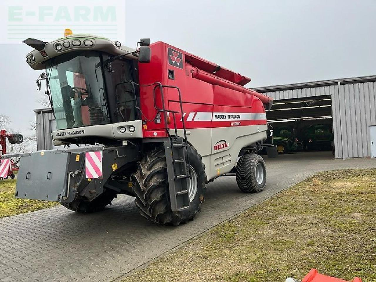 Massey Ferguson 9280 - Combine harvester: picture 1 Massey Ferguson 9280 - Combine harvester: picture 1