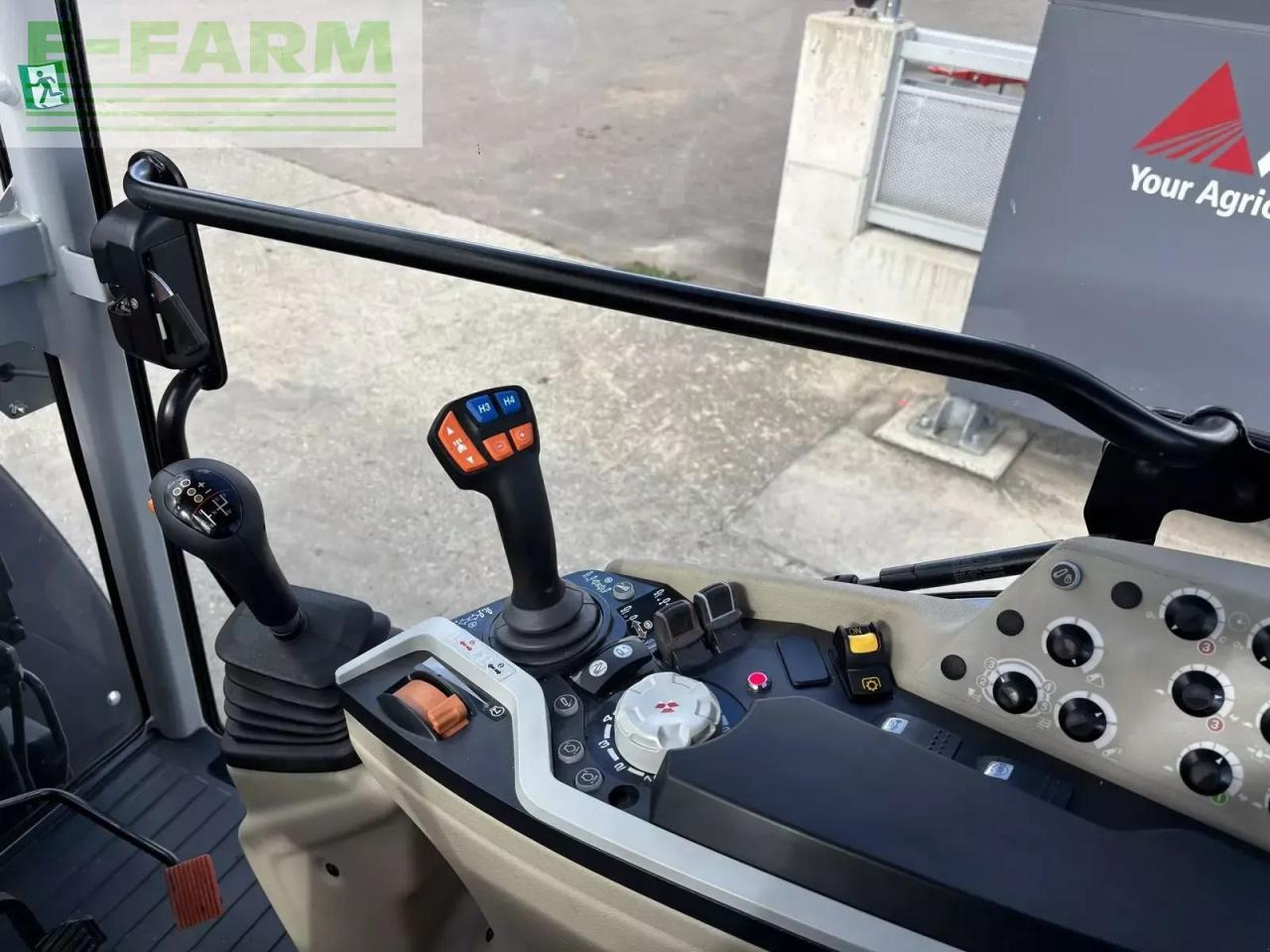Farm tractor Massey Ferguson mf 3fr.95 kabine: picture 16
