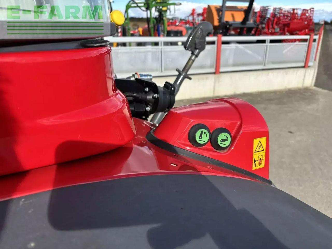 Farm tractor Massey Ferguson mf 3fr.95 kabine: picture 10