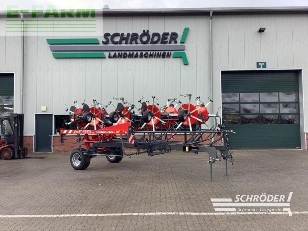 Massey Ferguson td 1310x trc (lotus 1250 t) - Tedder/ Rake: picture 1 Massey Ferguson td 1310x trc (lotus 1250 t) - Tedder/ Rake: picture 1