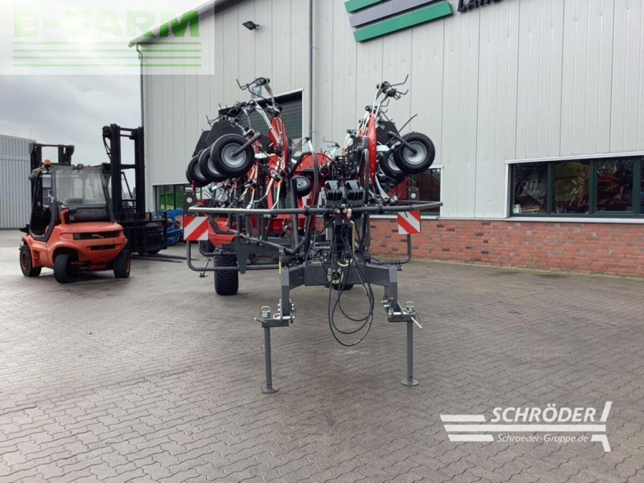 Massey Ferguson td 1310x trc (lotus 1250 t) - Tedder/ Rake: picture 2 Massey Ferguson td 1310x trc (lotus 1250 t) - Tedder/ Rake: picture 2