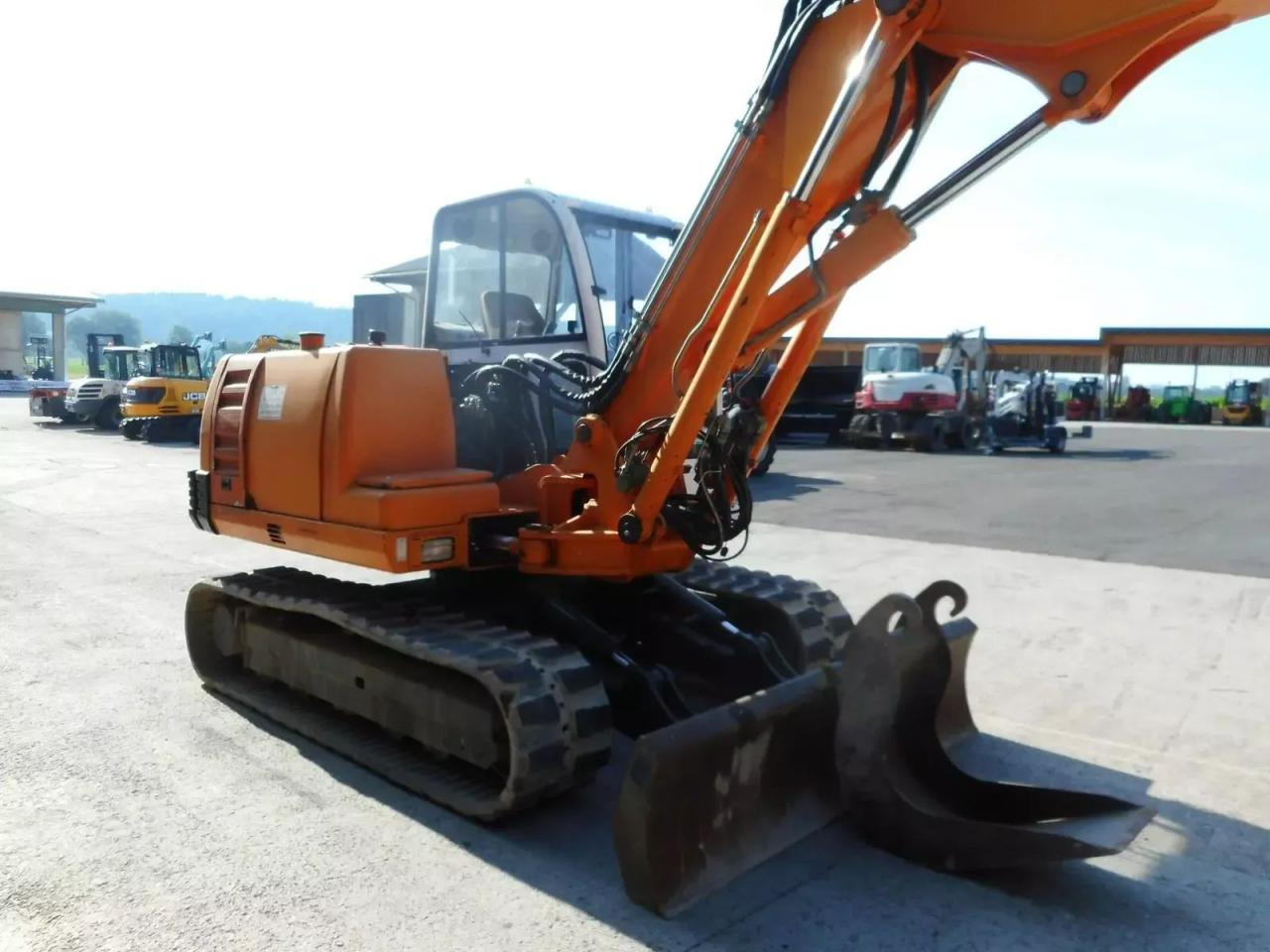 Neuson 8002rd ( 7.900kg ) hydr. sw + verstellausleger - Mini excavator: picture 4 Neuson 8002rd ( 7.900kg ) hydr. sw + verstellausleger - Mini excavator: picture 4