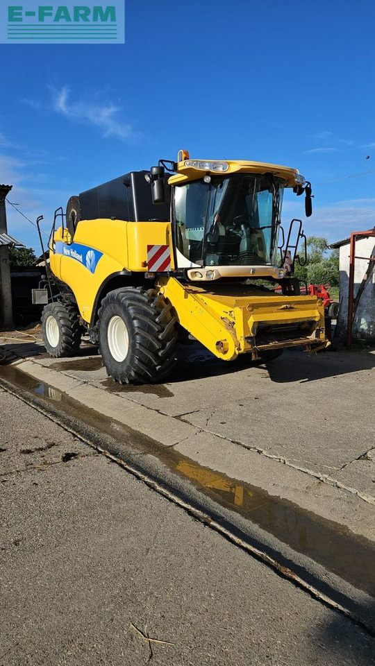 Combine harvester New Holland CX 860: picture 12