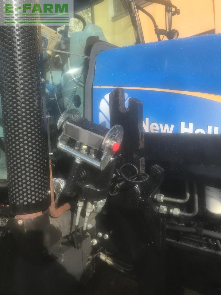 New Holland T7.225 - Farm tractor: picture 3 New Holland T7.225 - Farm tractor: picture 3