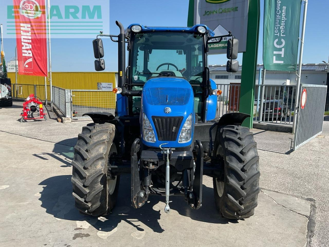 New Holland TD5.85 - Farm tractor: picture 3 New Holland TD5.85 - Farm tractor: picture 3
