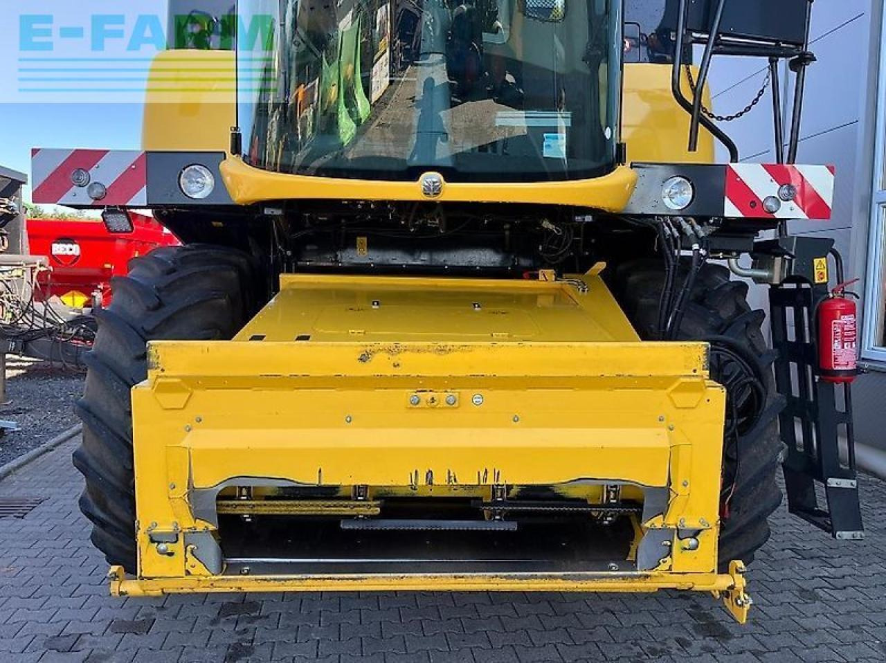 New Holland cx 6.90 - Combine harvester: picture 3 New Holland cx 6.90 - Combine harvester: picture 3