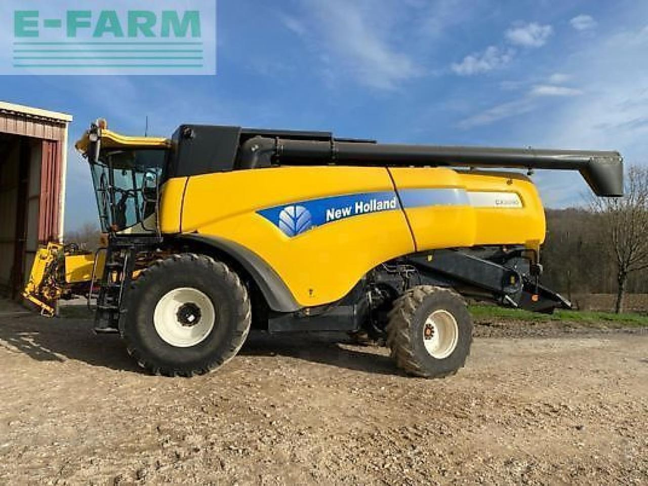 New Holland cx 8090 - Combine harvester: picture 4 New Holland cx 8090 - Combine harvester: picture 4