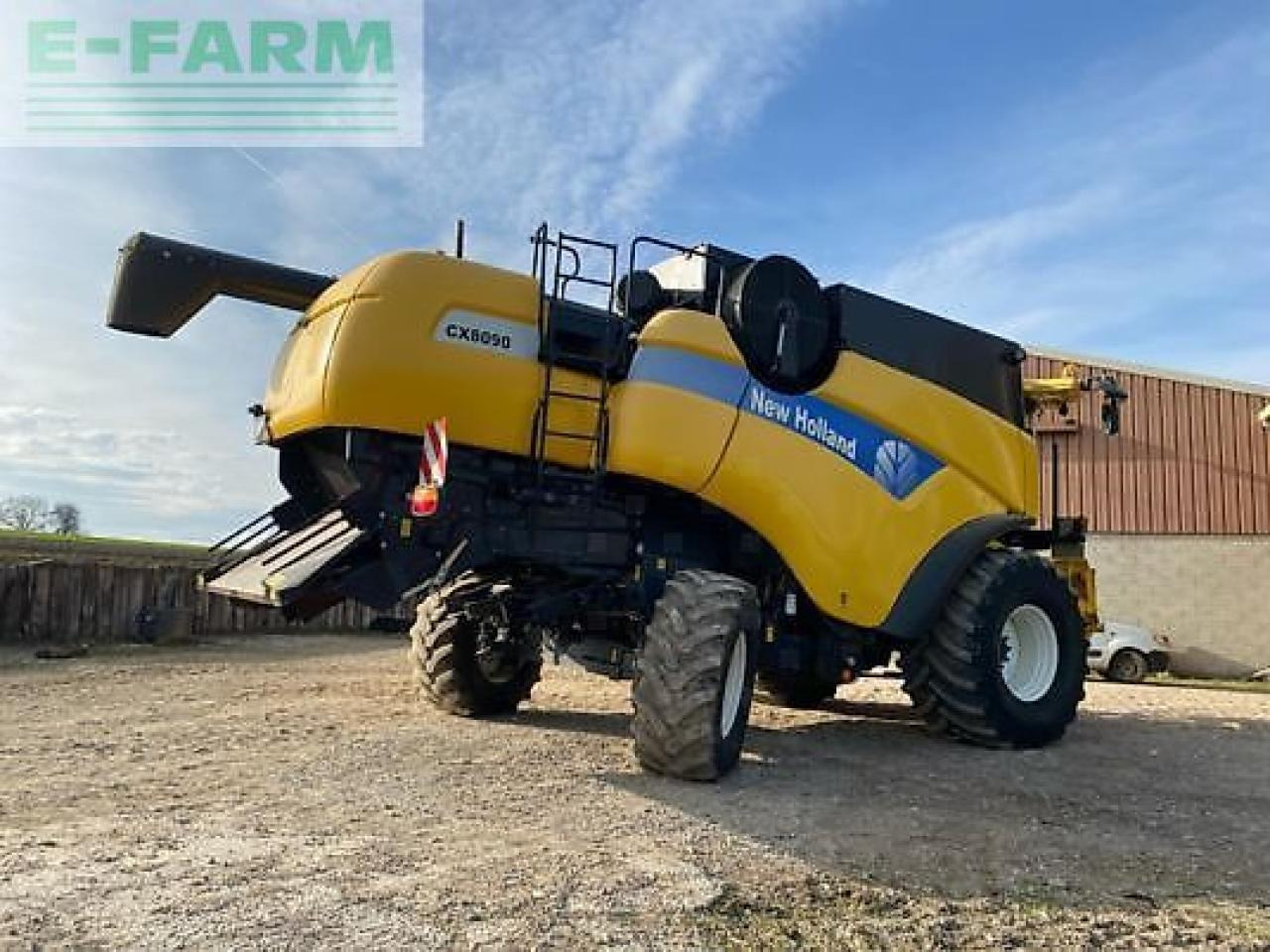 New Holland cx 8090 - Combine harvester: picture 5 New Holland cx 8090 - Combine harvester: picture 5