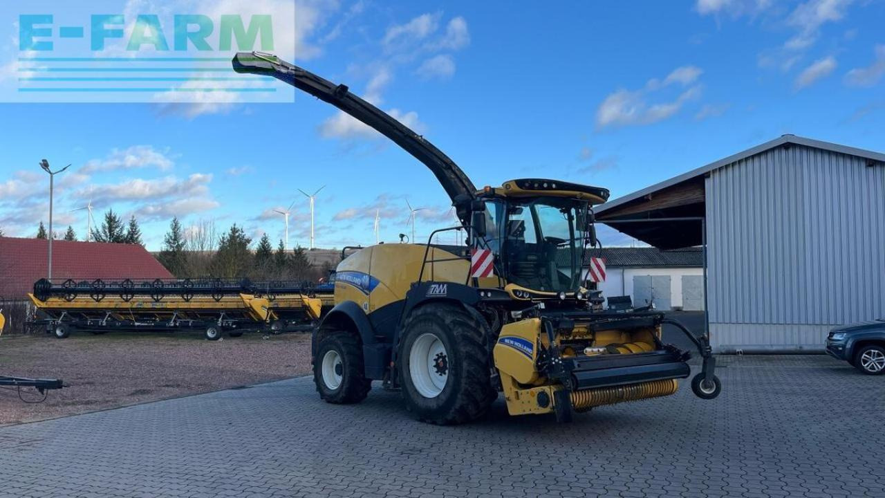New Holland fr 550 häcksler inkl. pickup und maisgebiss - Forage harvester: picture 1 New Holland fr 550 häcksler inkl. pickup und maisgebiss - Forage harvester: picture 1
