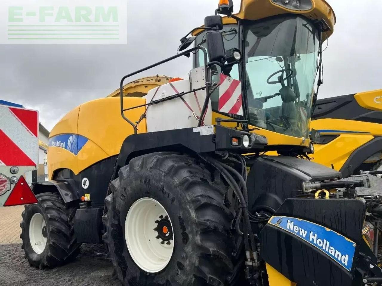 New Holland fr 9050 - Forage harvester: picture 3 New Holland fr 9050 - Forage harvester: picture 3