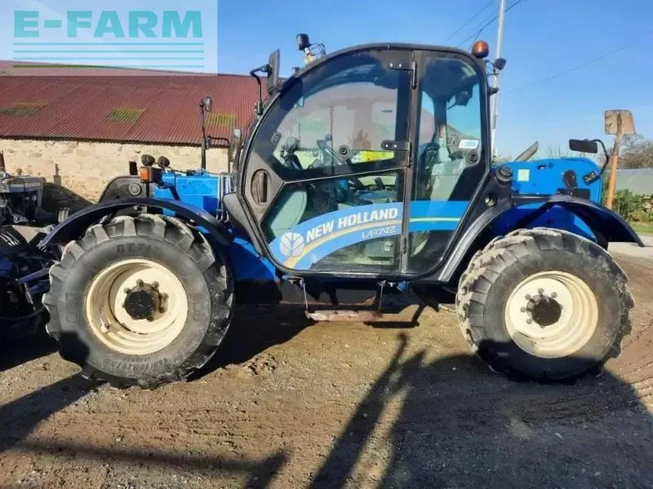 New Holland lm7-42 - Telescopic handler: picture 3 New Holland lm7-42 - Telescopic handler: picture 3