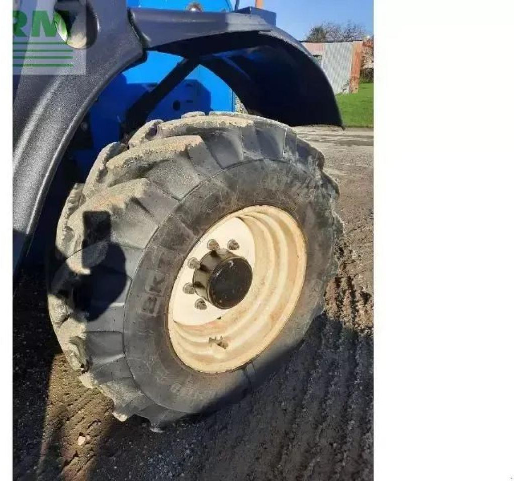 New Holland lm7-42 - Telescopic handler: picture 4 New Holland lm7-42 - Telescopic handler: picture 4