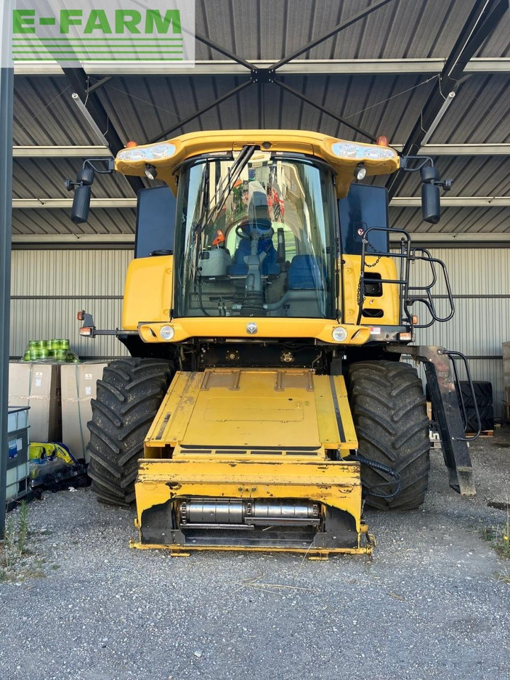 New Holland moissonneuse batteuse cr 9080 elevation new hollan - Combine harvester: picture 2 New Holland moissonneuse batteuse cr 9080 elevation new hollan - Combine harvester: picture 2