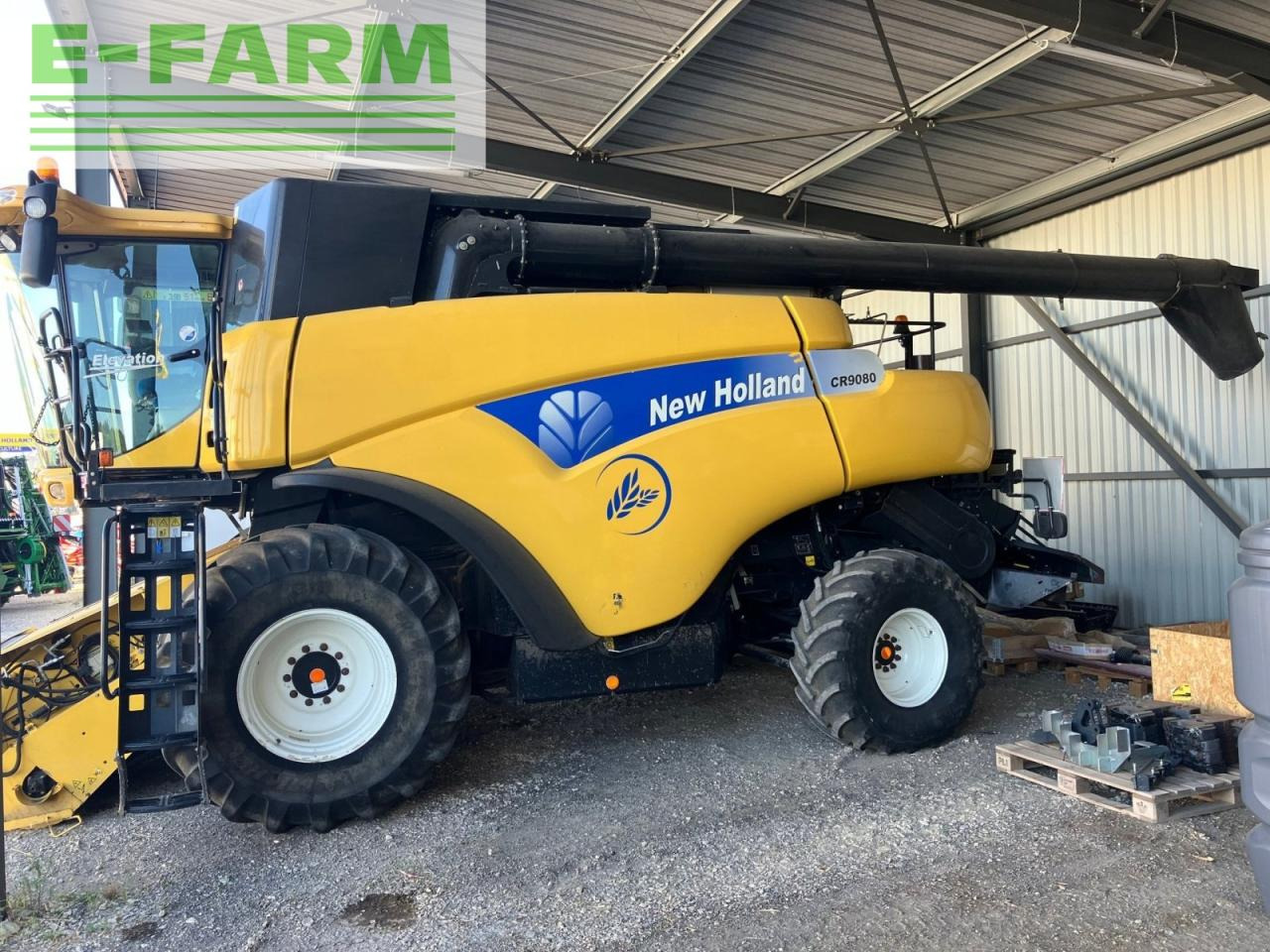 New Holland moissonneuse batteuse cr 9080 elevation new hollan - Combine harvester: picture 1 New Holland moissonneuse batteuse cr 9080 elevation new hollan - Combine harvester: picture 1