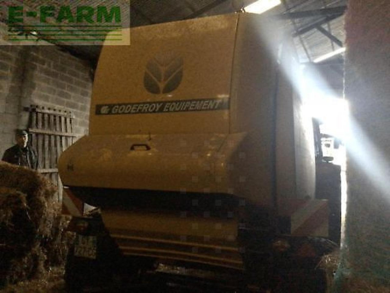 New Holland rollbelt 180 - Square baler: picture 2 New Holland rollbelt 180 - Square baler: picture 2