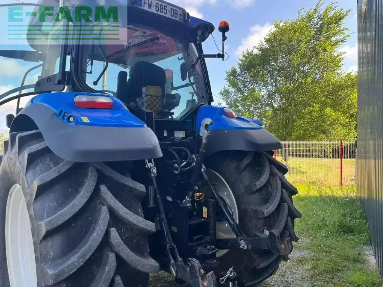 New Holland t 6.165 - Farm tractor: picture 3 New Holland t 6.165 - Farm tractor: picture 3