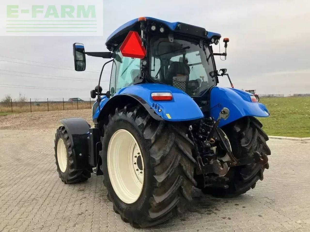 New Holland t 6.175 ac - Farm tractor: picture 3 New Holland t 6.175 ac - Farm tractor: picture 3