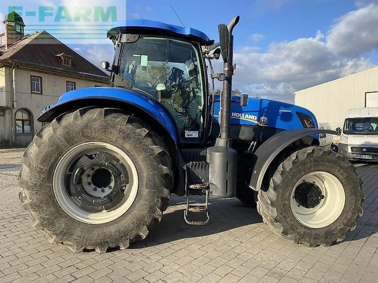 New Holland t 7.220 ac - Farm tractor: picture 2 New Holland t 7.220 ac - Farm tractor: picture 2